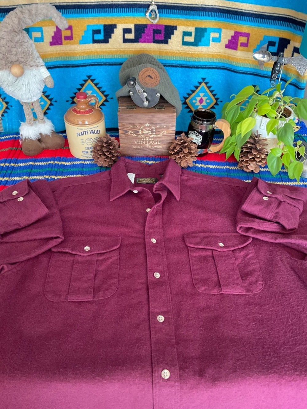 VTG-Eddie Bauer-Made in the USA-HeavyWeight Cloth Shirt Burgundy-(XL)